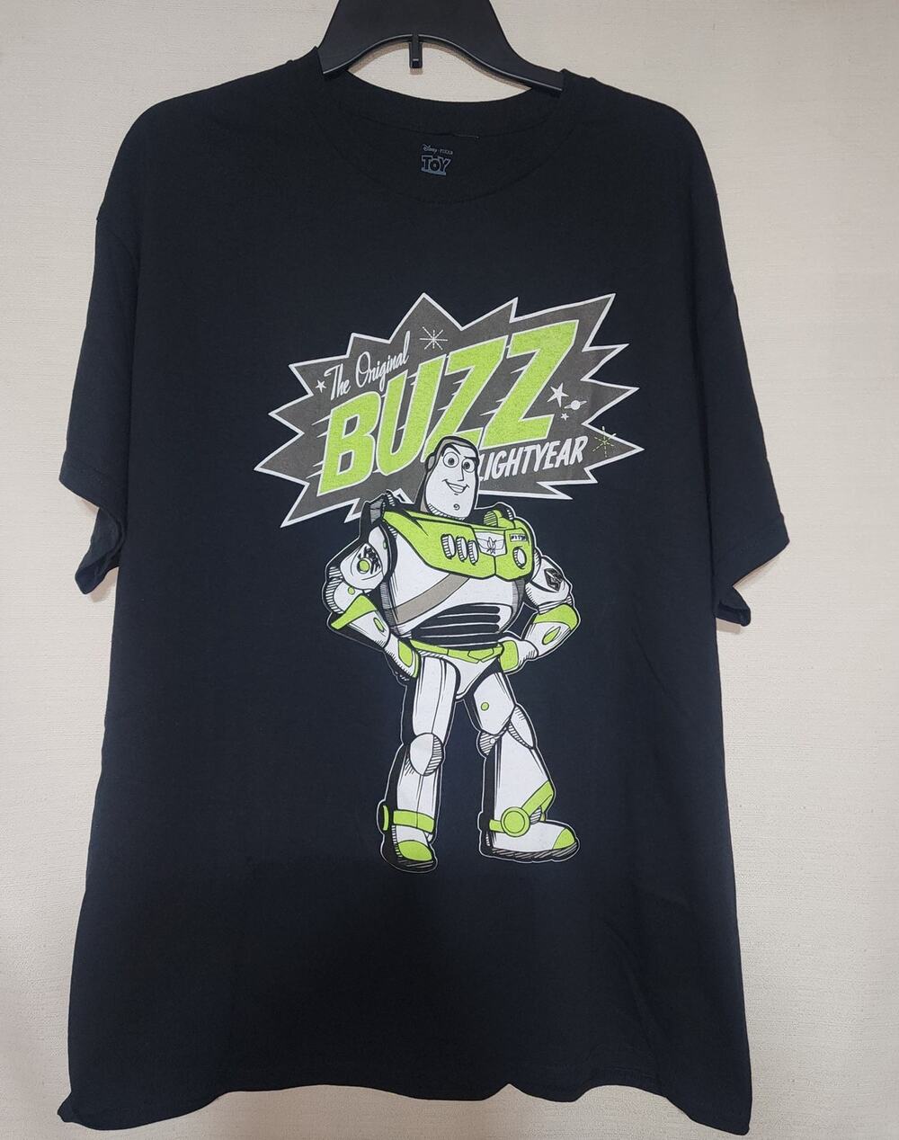 Buzz lightyear size extra large shirt